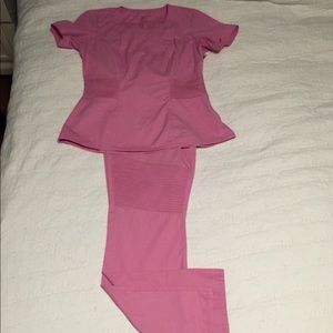 JAANUU pink scrub set size M